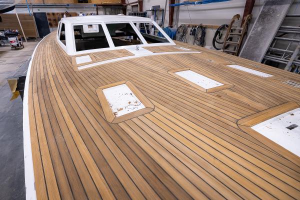 The flush deck of the Nordship 570 DS